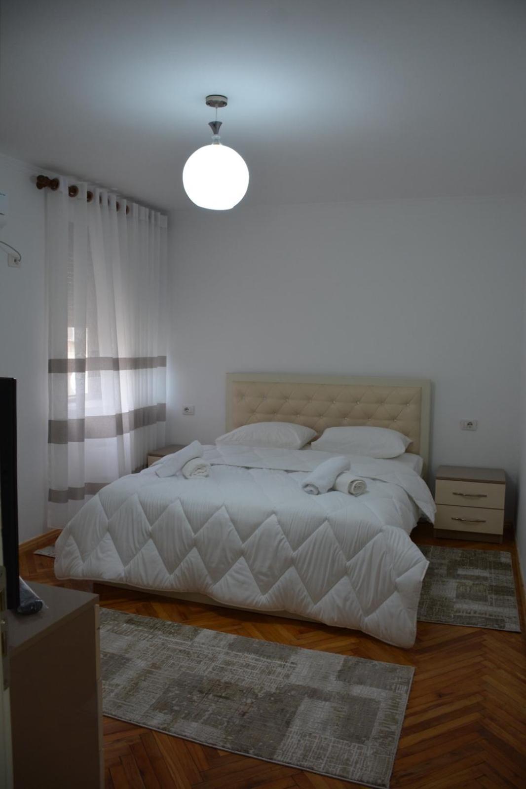 Apartament Qetesia *