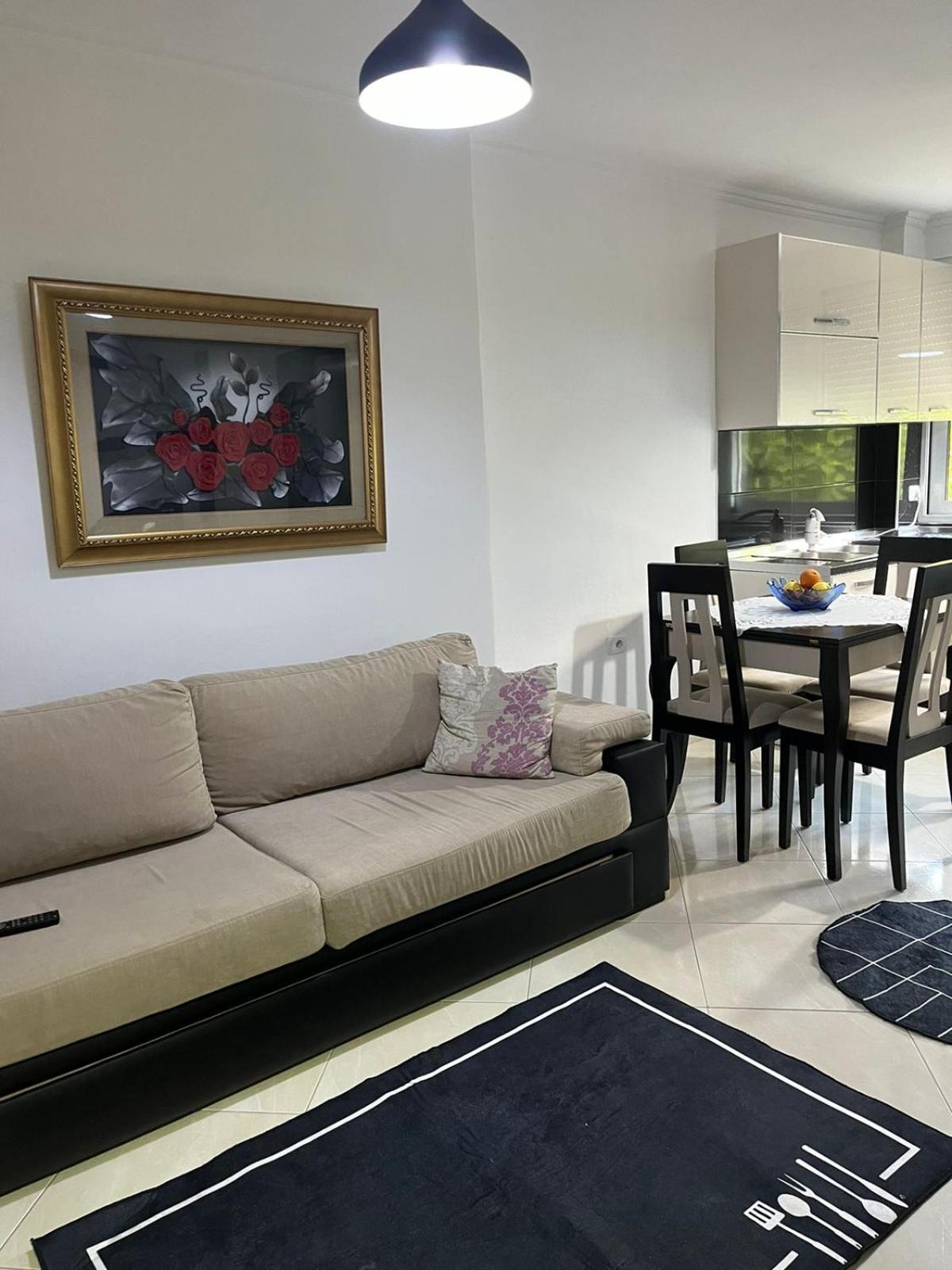 Apartament Qetesia *